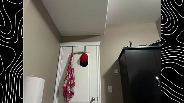 lustylyndon online show from November 24, 4:40 pm