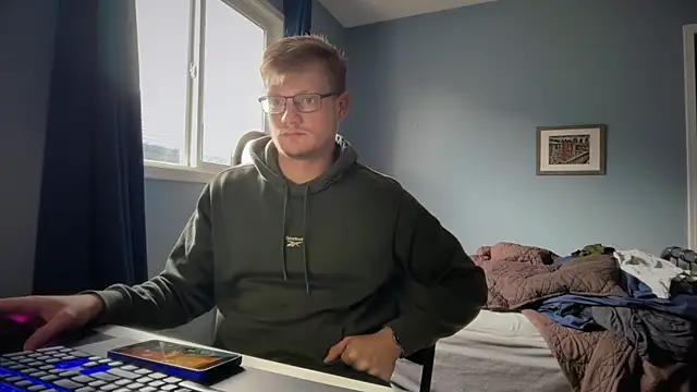 lustylyndon online show from May 13, 12:57 pm