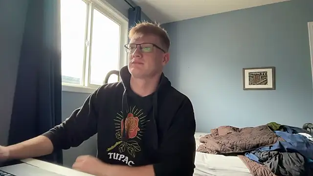 lustylyndon online show from May 14, 4:25 pm