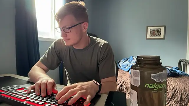 lustylyndon online show from May 25, 2:56 pm