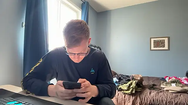 lustylyndon online show from June 8, 5:46 pm
