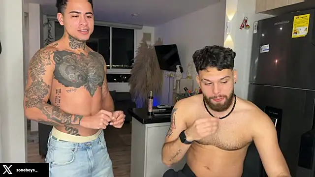 Snapshot of zoneboys chatting on February 19, 2:51 am zoneboys online show from February 19, 2:51 am