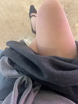 Snapshot of xiaoyuan01 chatting on October 24, 1:57 am xiaoyuan01 online show from October 24, 1:57 am