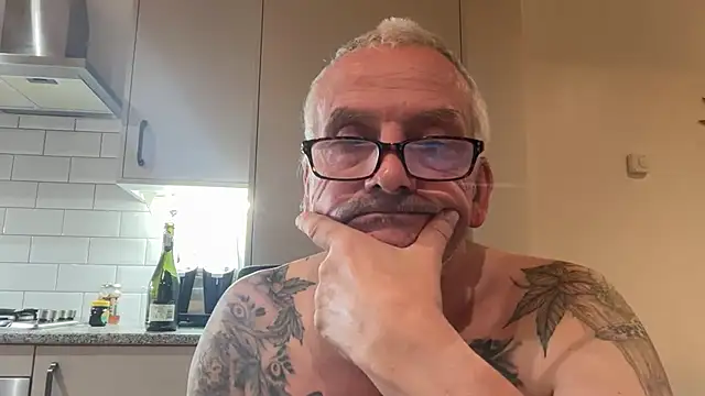 poggles online show from September 20, 9:05 pm