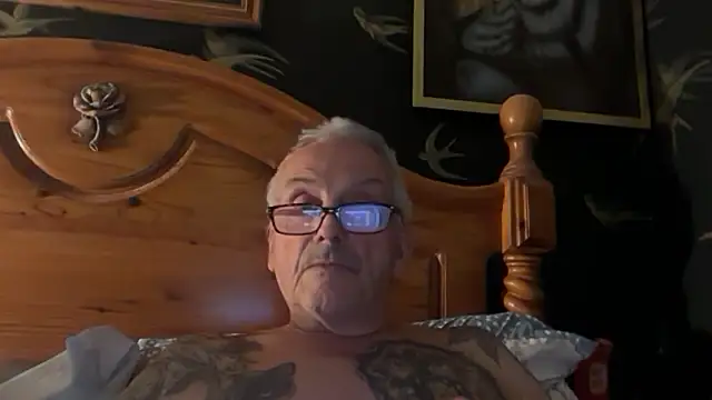 poggles online show from October 9, 7:23 pm