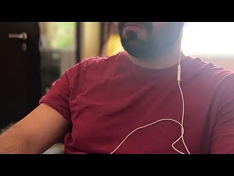 Snapshot of Sandy_Daddy chatting on July 10, 7:01 am Sandy Daddy online show from July 10, 7:01 am