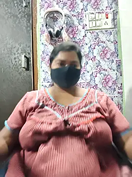 Liyaa 24 online show from April 26, 4:59 pm