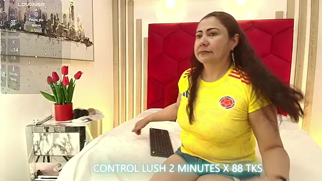 EmmaJhomson online show from June 17, 1:12 pm