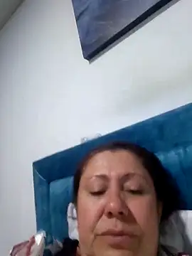 EmmaJhomson online show from June 18, 1:17 am