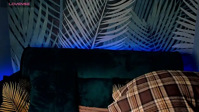 Snapshot of ChristyCrayme chatting on November 9, 10:19 pm ChristyCrayme online show from November 9, 10:19 pm