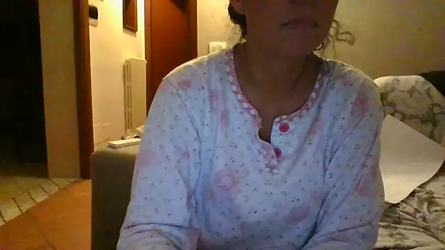 Snapshot of Transito7 chatting on April 24, 7:49 pm Transito7 online show from April 24, 7:49 pm
