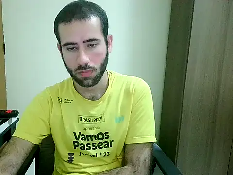 Snapshot of fthrfthr chatting on October 18, 2:58 am fthrfthr online show from October 18, 2:58 am