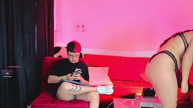 Cleo Ace online show from February 24, 1:31 pm