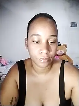 Snapshot of EbonyHorrny chatting on October 6, 4:15 pm EbonyHorrny online show from October 6, 4:15 pm