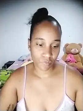 Snapshot of EbonyHorrny chatting on November 6, 2:23 am EbonyHorrny online show from November 6, 2:23 am