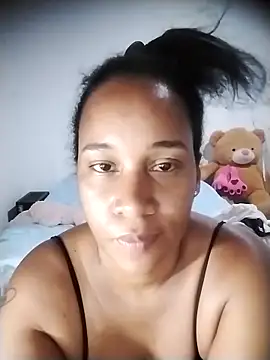 Snapshot of EbonyHorrny chatting on November 11, 1:27 am EbonyHorrny online show from November 11, 1:27 am