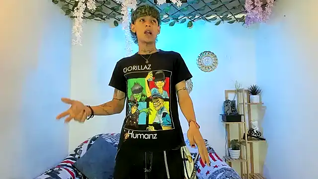 Snapshot of Bastian_boyshot77 chatting on November 7, 7:14 pm Bastian boyshot77 online show from November 7, 7:14 pm