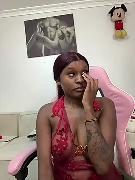 Lil-shawrie online show from February 4, 5:08 pm