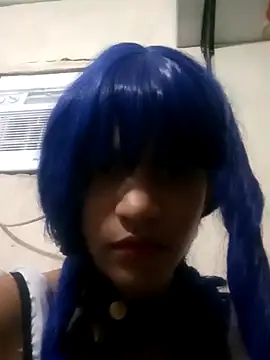 famousfox-69 online show from October 20, 8:04 am