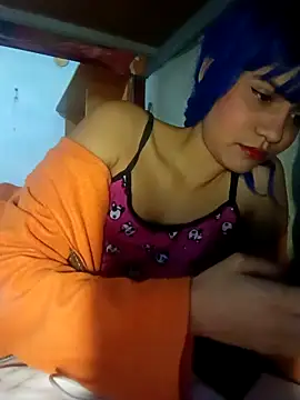 famousfox-69 online show from April 17, 8:34 pm