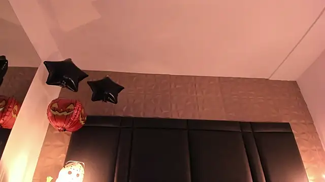 Snapshot of AxelThompson_ chatting on October 25, 10:56 am AxelThompson  online show from October 25, 10:56 am