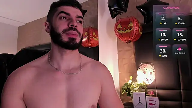 Snapshot of AxelThompson_ chatting on October 27, 11:25 am AxelThompson  online show from October 27, 11:25 am