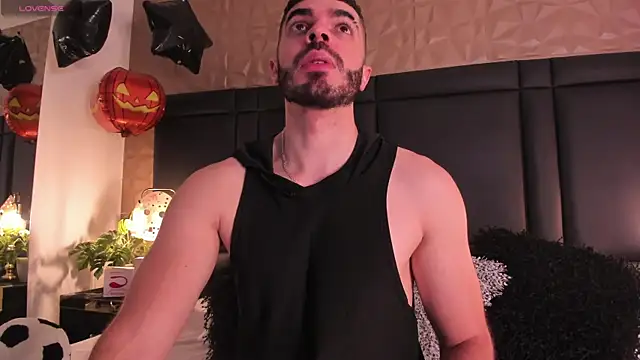 Snapshot of AxelThompson_ chatting on October 29, 11:56 am AxelThompson  online show from October 29, 11:56 am