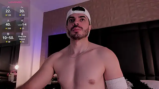 AxelThompson  online show from November 7, 11:43 am