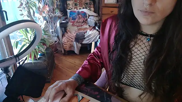 Maite4ever online show from November 15, 3:30 pm