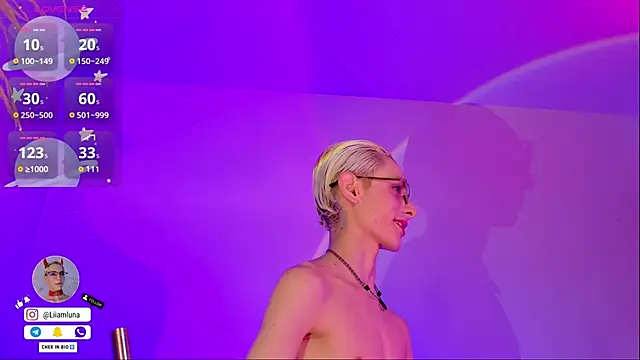 liiamluna  online show from February 19, 9:27 am