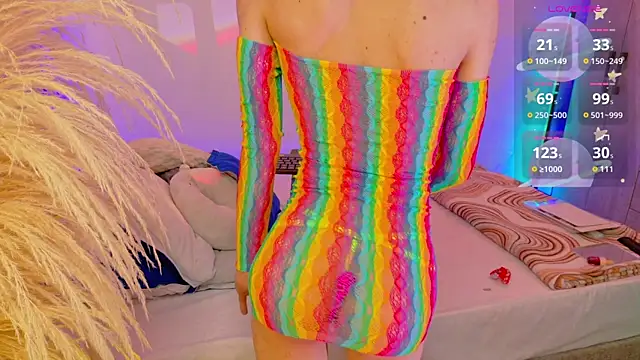 liiamluna  online show from June 19, 1:04 pm