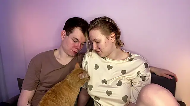 Snapshot of julielourens chatting on February 13, 7:37 am julielourens online show from February 13, 7:37 am