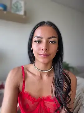 im-isabella online show from July 17, 5:40 pm