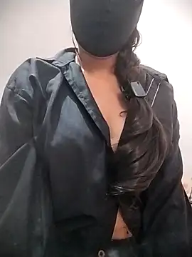 Snapshot of Sona-99 chatting on November 29, 8:17 am Sona-99 online show from November 29, 8:17 am