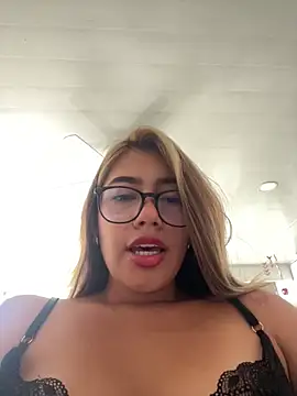 sara calderon online show from October 11, 1:20 pm