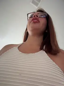 sara calderon online show from March 18, 1:58 pm