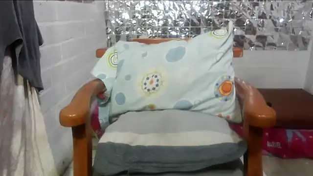 rose-crystal online show from November 22, 11:37 pm