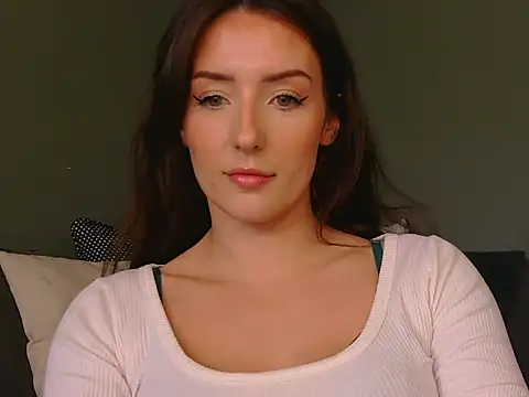 Snapshot of ivy-anne chatting on October 16, 9:21 am ivy-anne online show from October 16, 9:21 am