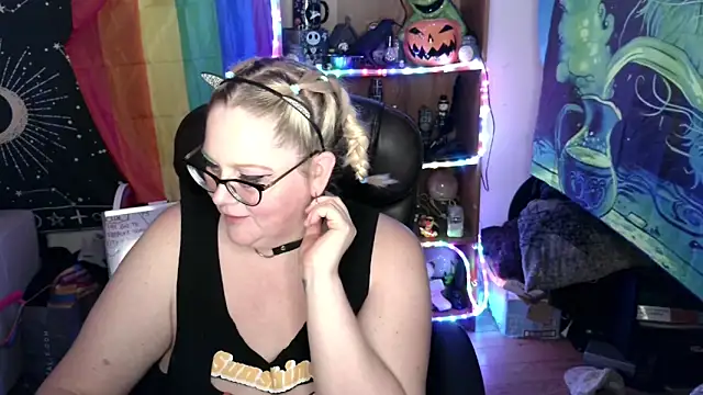 Kinky Witch online show from June 11, 3:15 am