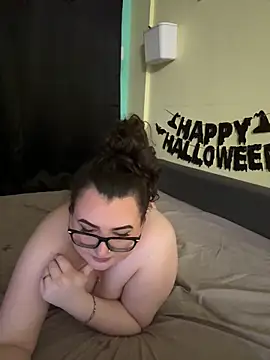 Snapshot of HaleyAyush chatting on October 18, 4:52 pm HaleyAyush online show from October 18, 4:52 pm