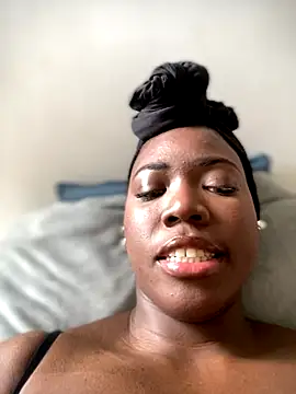 Alexia 24 online show from November 23, 4:51 pm