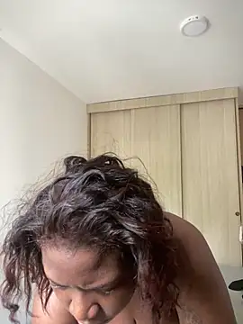 Snapshot of Alexia_24 chatting on April 27, 6:39 pm Alexia 24 online show from April 27, 6:39 pm