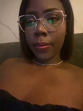 Snapshot of Alexia_24 chatting on May 17, 4:54 am Alexia 24 online show from May 17, 4:54 am