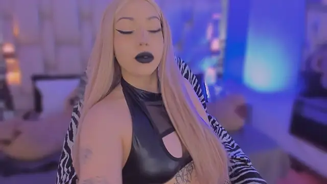 revenmiller  online show from February 20, 8:09 pm