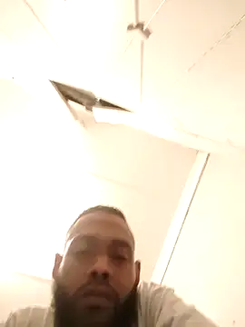 Snapshot of kulliguy chatting on October 29, 5:36 pm kulliguy online show from October 29, 5:36 pm