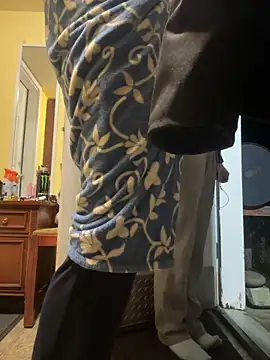 Snapshot of SoftLeini chatting on October 15, 10:26 am SoftLeini online show from October 15, 10:26 am