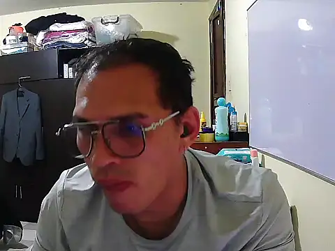 Snapshot of DOBLEWYOSK69G chatting on September 11, 5:18 am DOBLEWYOSK69G online show from September 11, 5:18 am