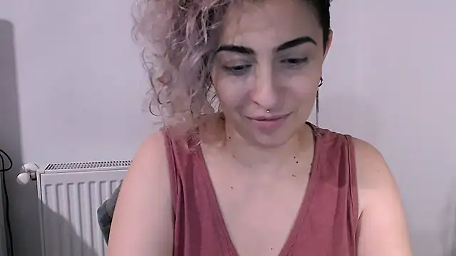 Snapshot of AAARUNY chatting on March 20, 9:19 pm AAARUNY online show from March 20, 9:19 pm