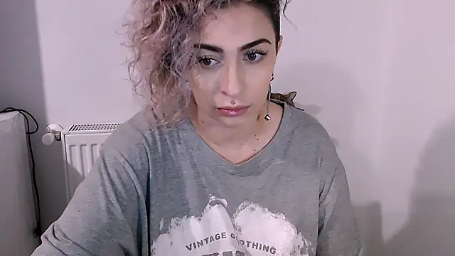 Snapshot of AAARUNY chatting on March 29, 12:49 pm AAARUNY online show from March 29, 12:49 pm