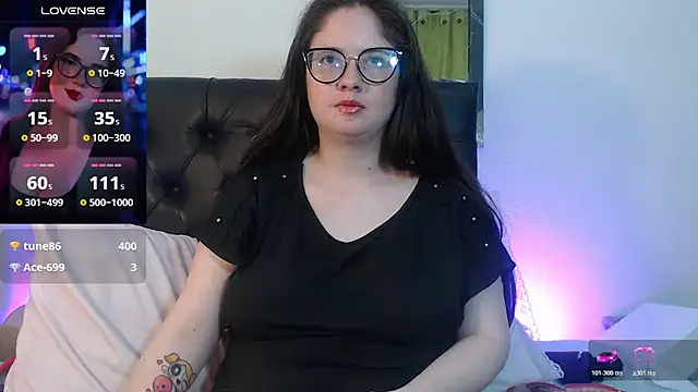 Snapshot of KrystalAdams chatting on July 28, 3:21 pm KrystalAdams online show from July 28, 3:21 pm